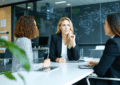 découvrez comment les chasseurs de tête identifient et attirent les candidats idéaux pour leurs clients. cet article explore les stratégies, outils et techniques utilisés pour repérer les talents cachés et optimiser le processus de recrutement.